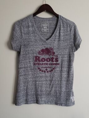 Roots Women's Heather Gray V-Neck Tee with Maroon Logo